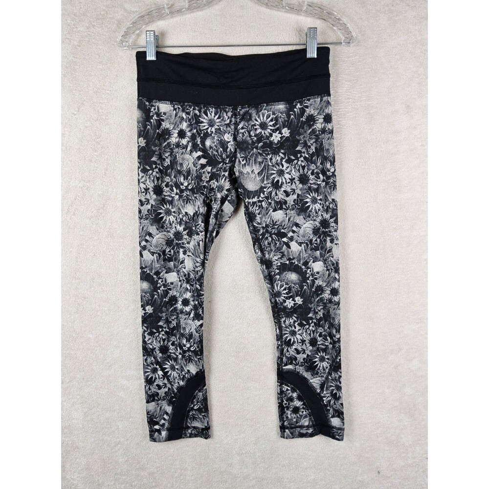 Lululemon Women’s Athletic Cropped Leggings Floral Size 4